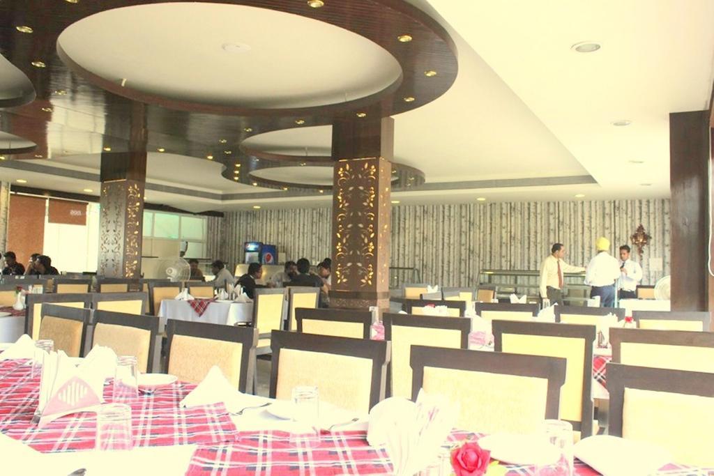 Hotel Shiv Vilas Bhopal Exterior foto